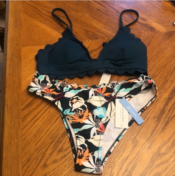 Cupshe Teal and Floral Bikini Set - Picture 3 of 6